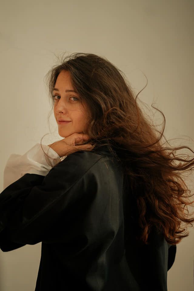 "Це дико – національний театр грає російською". Анастасія Рула – про мовні компроміси, свекруху Сумську та залаштунки "Конотопської відьми"