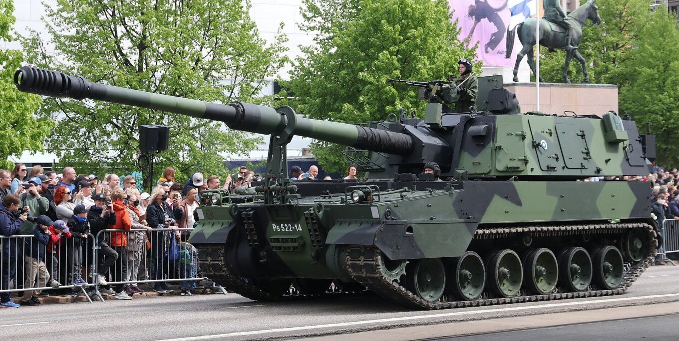 Фінляндія вирішила придбати понад сто вживаних САУ K9 із Південної Кореї, попри розробку власної артсистеми: у чому причина