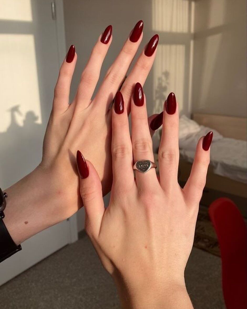 Підійде під будь-який образ: який манікюр обрати весною 2026