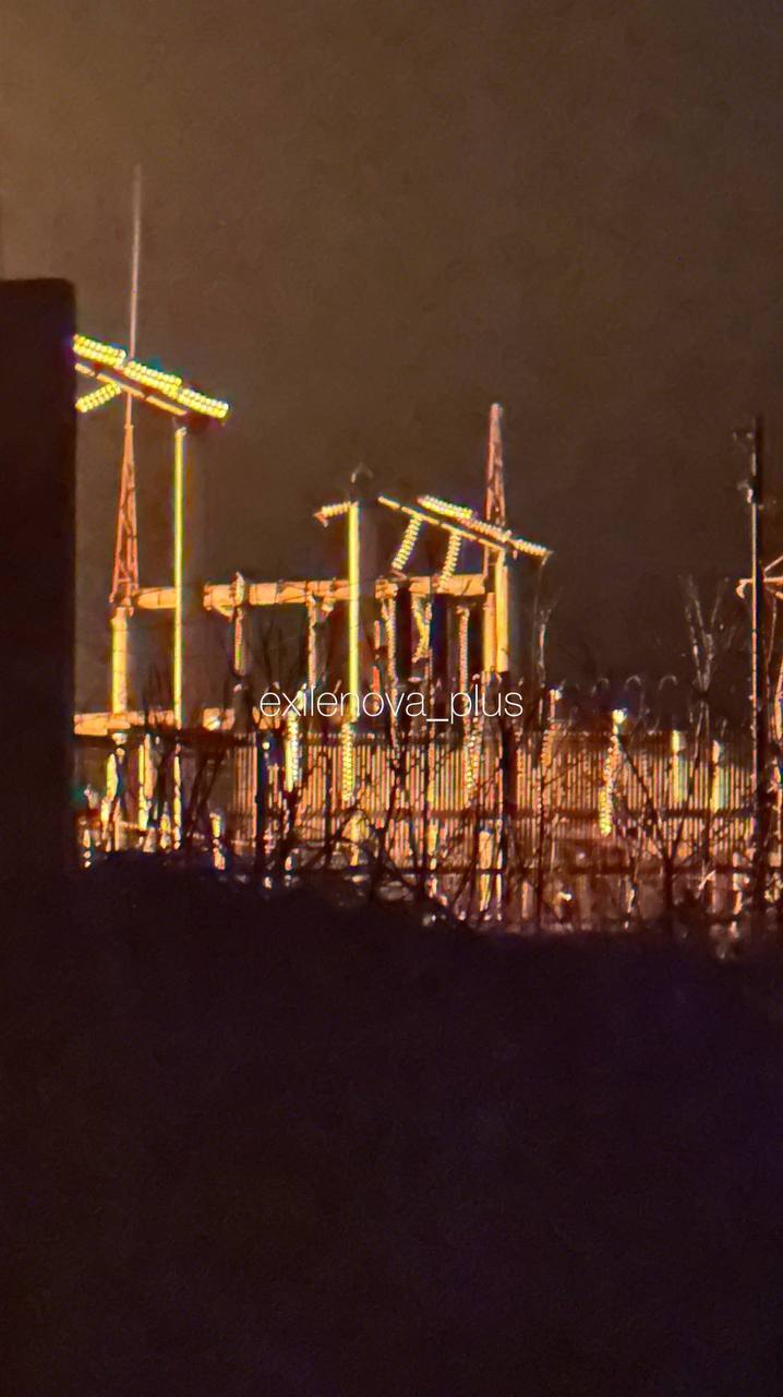 В России и на оккупированных территориях Украины прогремели взрывы: было видно зарево. Видео