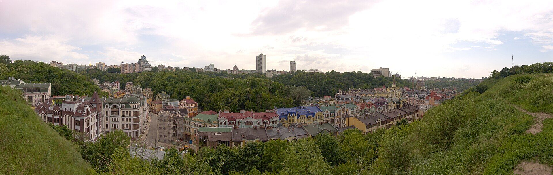 В сети показали, как выглядела одна из древнейших исторических местностей Киева в 1950-х годах. Фото