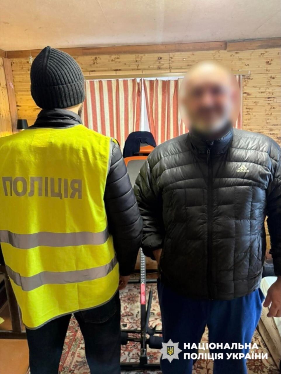 Вимагали у громадян "борги" та вчиняли підпали: Нацполіція викрила групу зловмисників. Подробиці, фото та відео