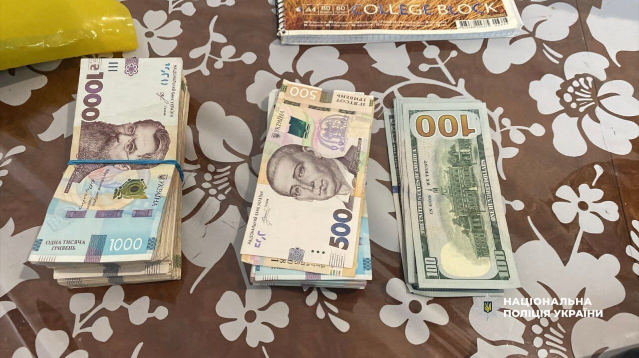 Вимагали у громадян "борги" та вчиняли підпали: Нацполіція викрила групу зловмисників. Подробиці, фото та відео