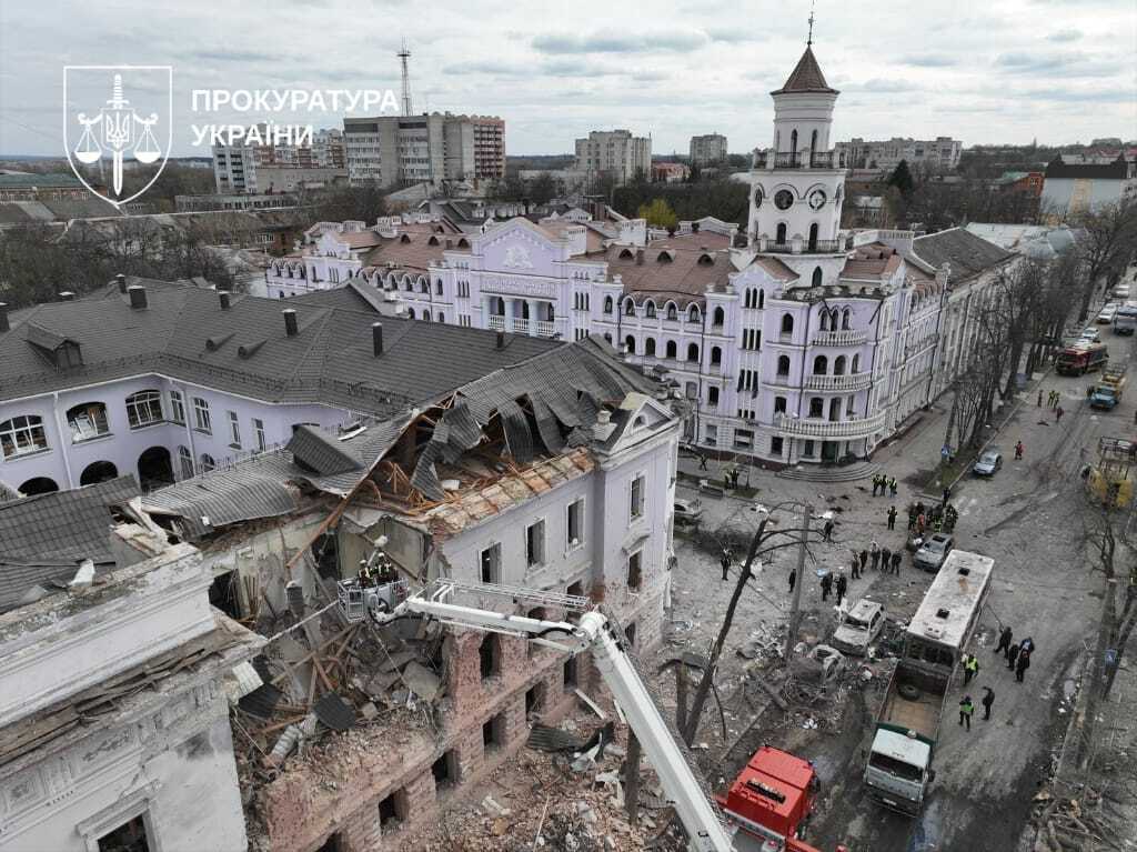 СБУ повідомила про підозру генералу та адміралам РФ, які командували атакою по Сумах на Вербну неділю-2025: тоді загинули десятки людей