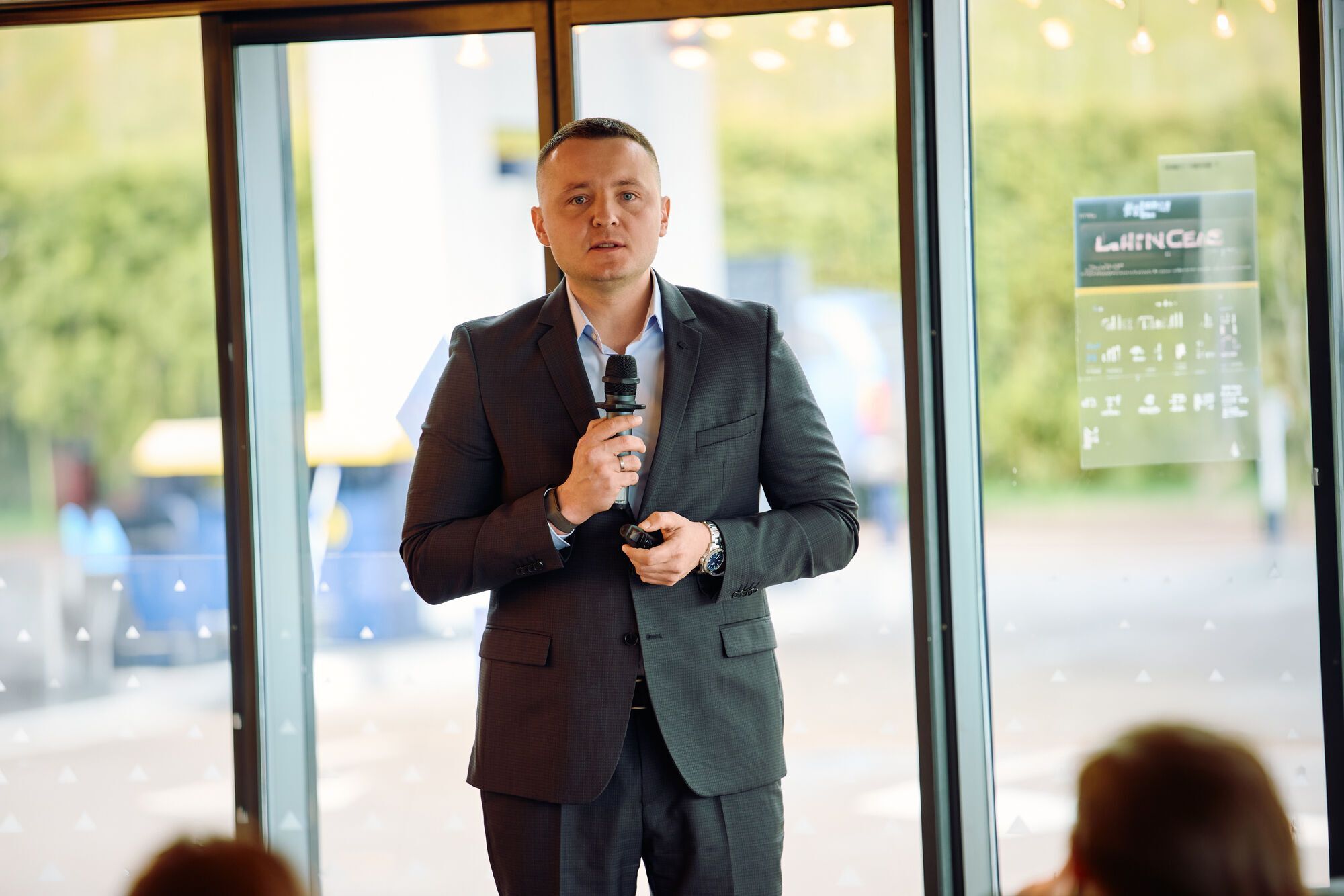 Банош, гречка с грибами и шкварками, блины в панировке на АЗК – как МХП, UKRNAFTA и Клопотенко меняют представление о еде в дороге