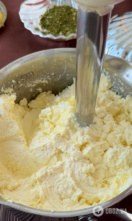 З чого приготувати бюджетний плавлений сир вдома: тільки натуральні інгредієнти