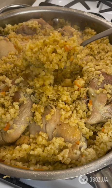 Курка з булгуром на сковорідці: рецепт швидкої страви для ситного обіду