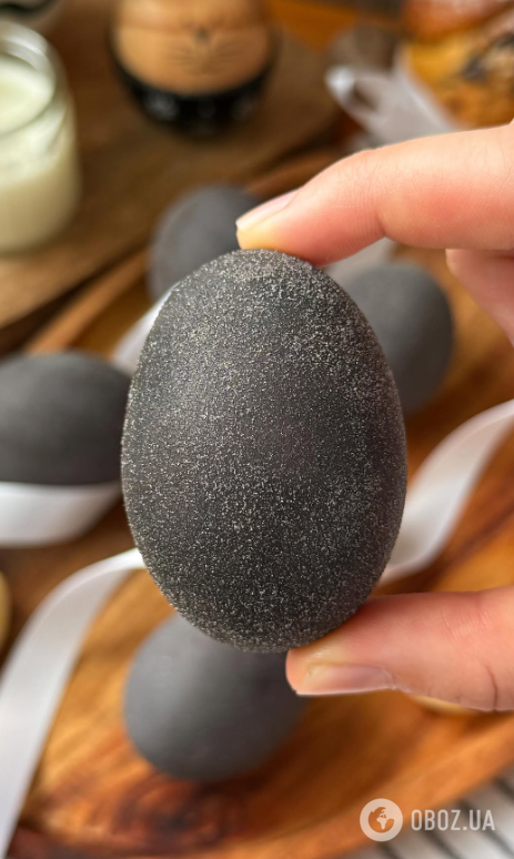 Космические пасхальные яйца в вине: делимся интересной идеей к Пасхе