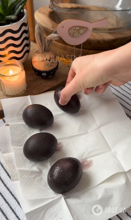 Космические пасхальные яйца в вине: делимся интересной идеей к Пасхе