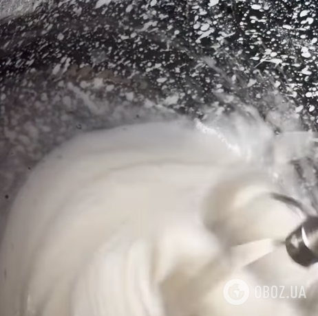 Не трескается и не прилипает к рукам: самая удачная глазурь для пасок из трех ингредиентов