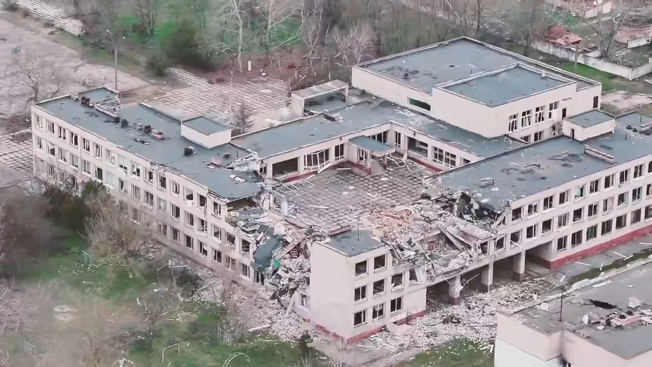 "Это не кино, а реальность": оккупанты превратили Алешки на Херсонщине в город-призрак. Видео