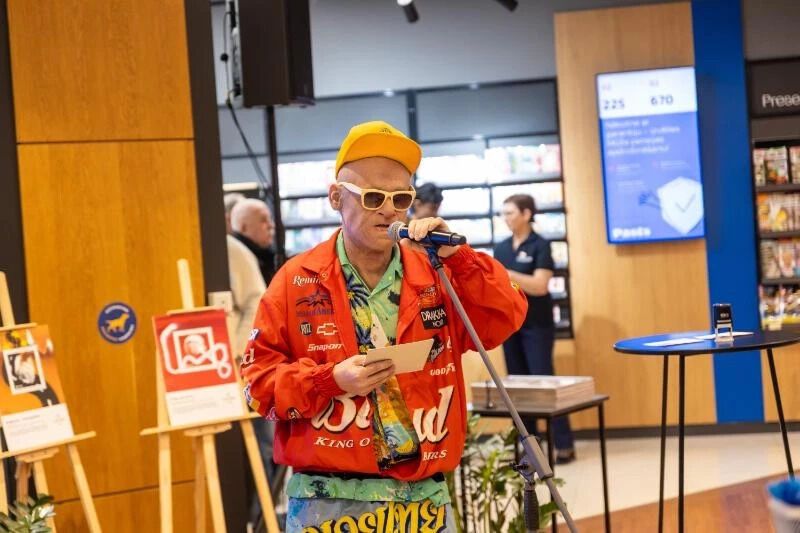 Латвийская почта выпустила марку, посвященную скандалу с Украиной на Олимпиаде-2026. Фотофакт