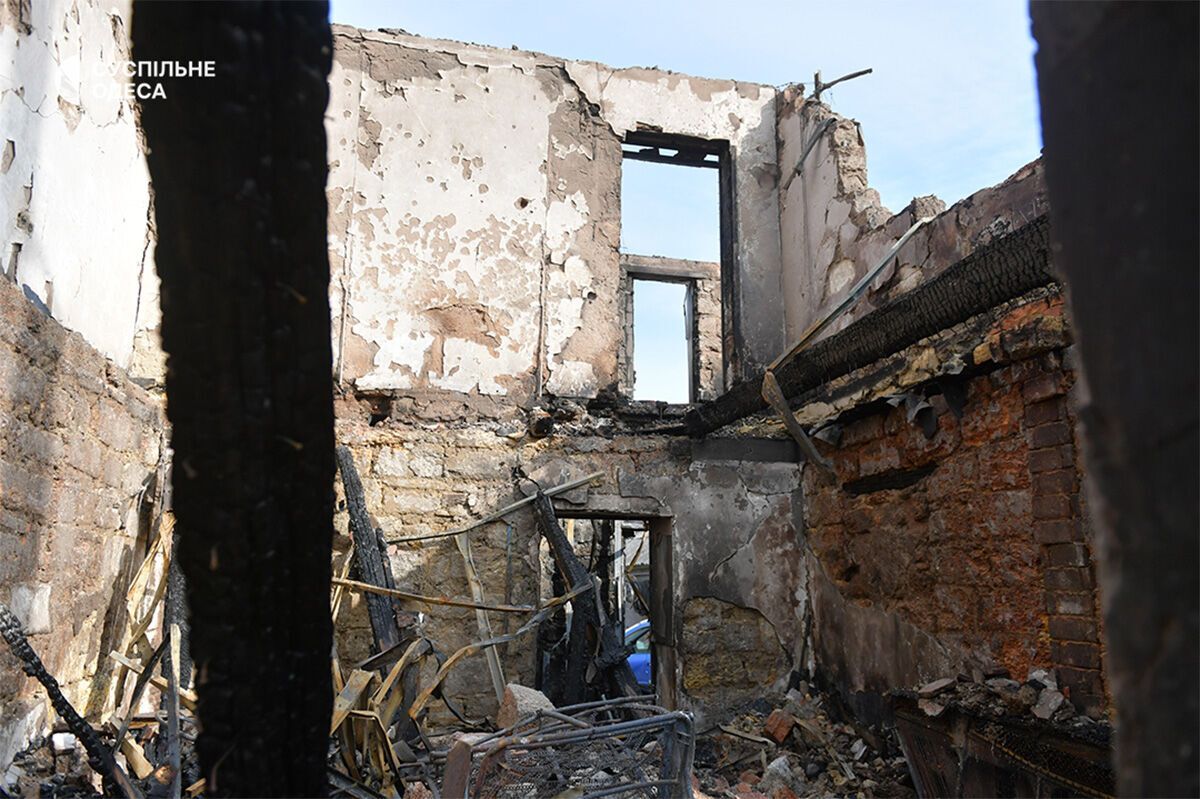 Син із бабусею поїхав за кордон: в Одесі внаслідок удару Росії загинуло молоде подружжя. Відео