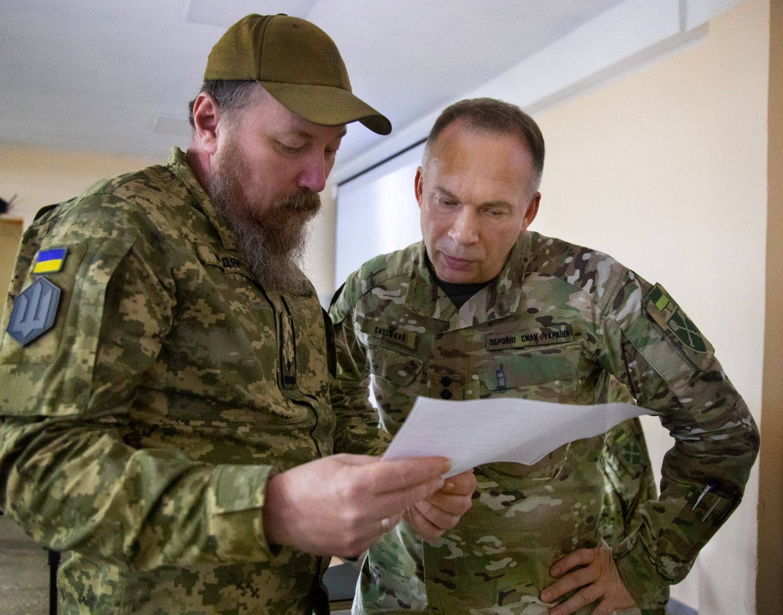 Окупанти посилюють своє угруповання: Сирський відвідав Південну операційну зону і дав важливі доручення. Фото