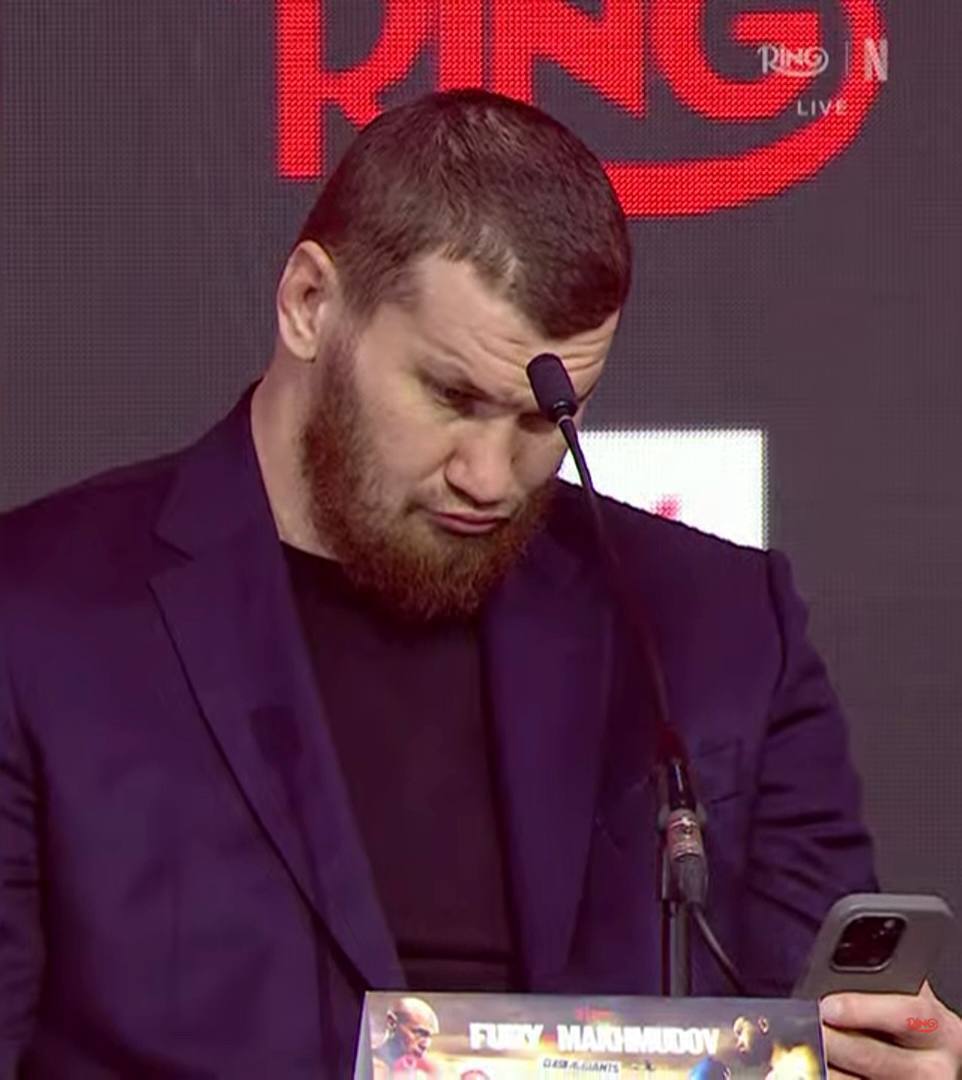 Леннокс Льюїс сказав, чим точно закінчиться бій Ф'юрі проти Махмудова