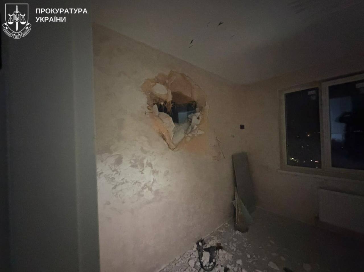 Син із бабусею поїхав за кордон: в Одесі внаслідок удару Росії загинуло молоде подружжя. Відео