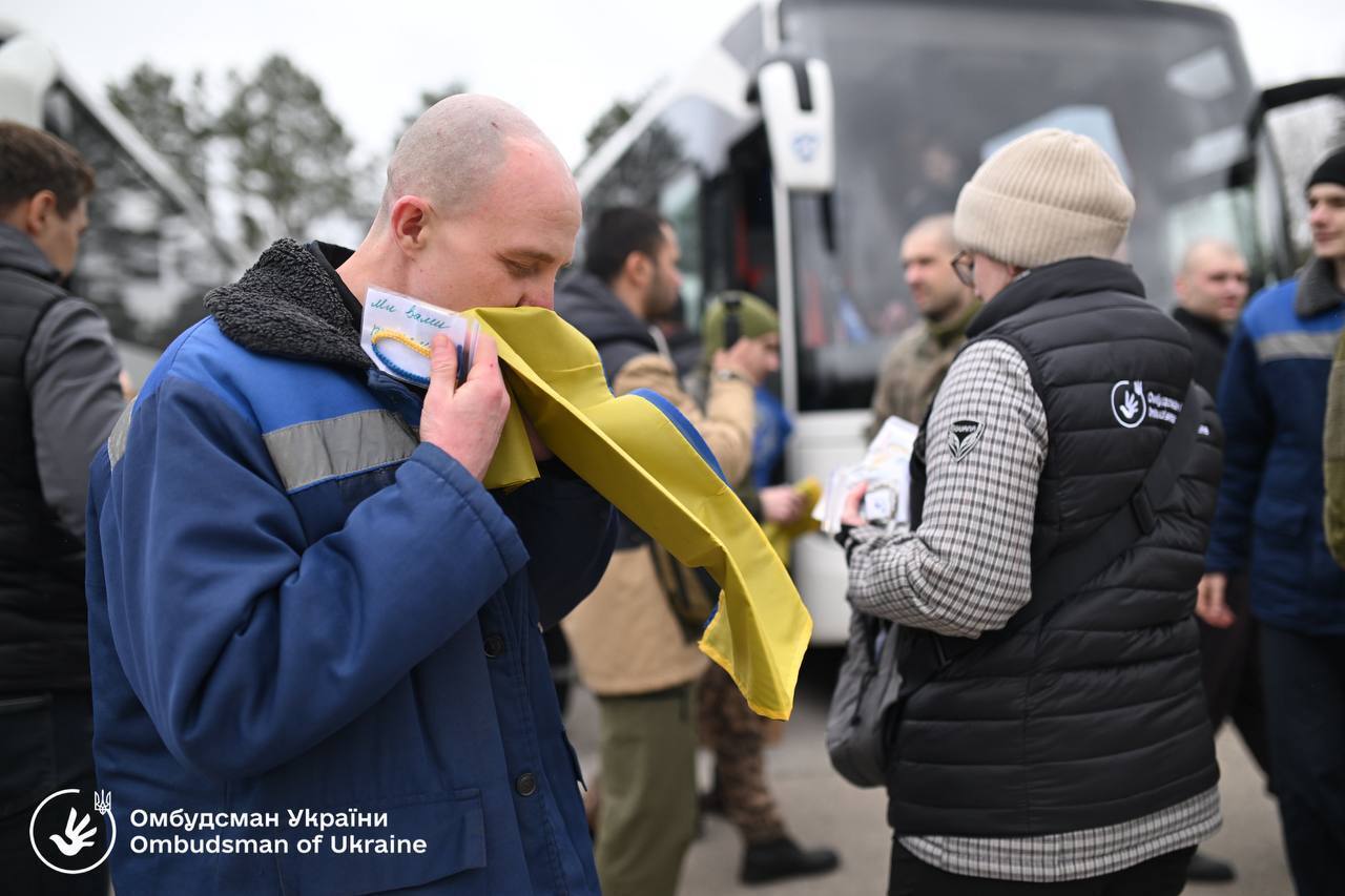 Самому старшему – 63 года: омбудсмен рассказал о состоянии здоровья освобожденных из российского плена