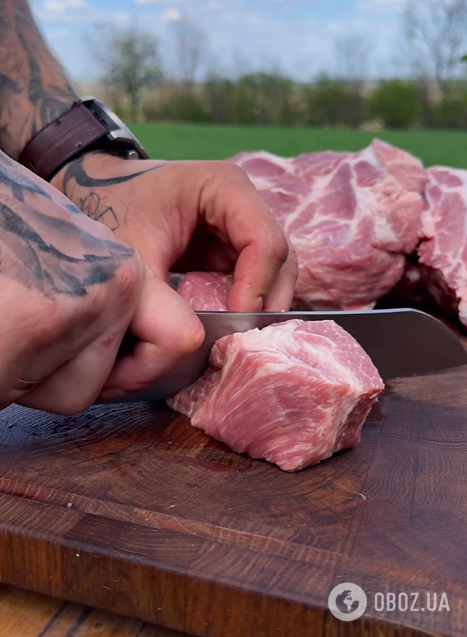 Соковитий шашлик в томатному маринаді: м'ясо просто тане у роті