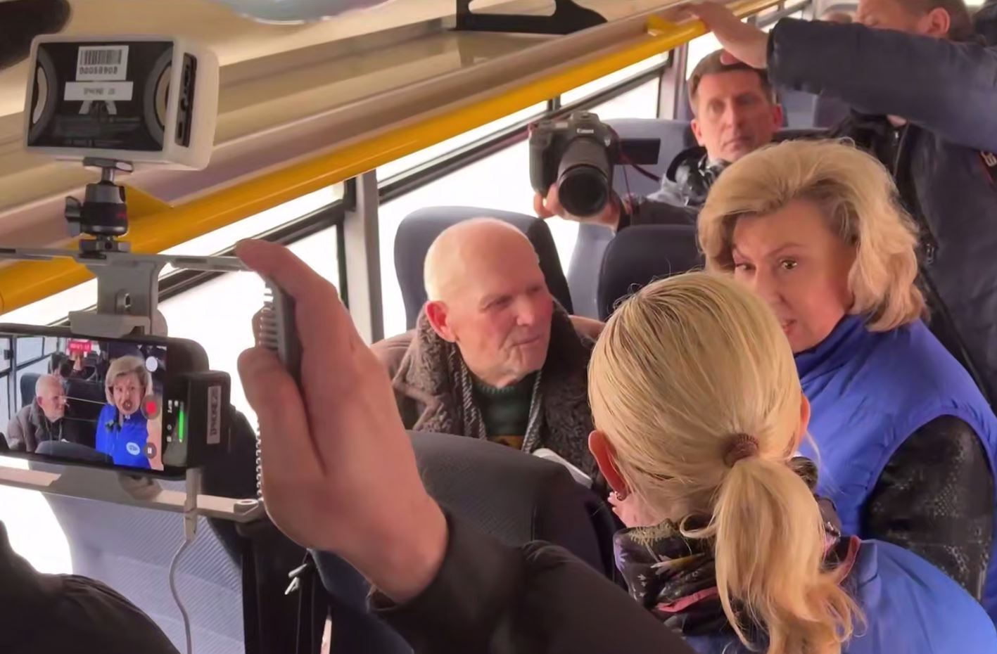 "Надо лечить вас": в рамках обмена Россия вернула украиноязычного жителя Курской области. Видео