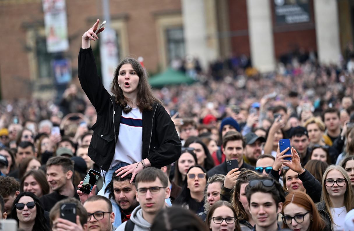 "Россияне, убирайтесь домой!" В Будапеште на акцию против правительства Орбана собрались более 100 тыс. человек. Фото и видео
