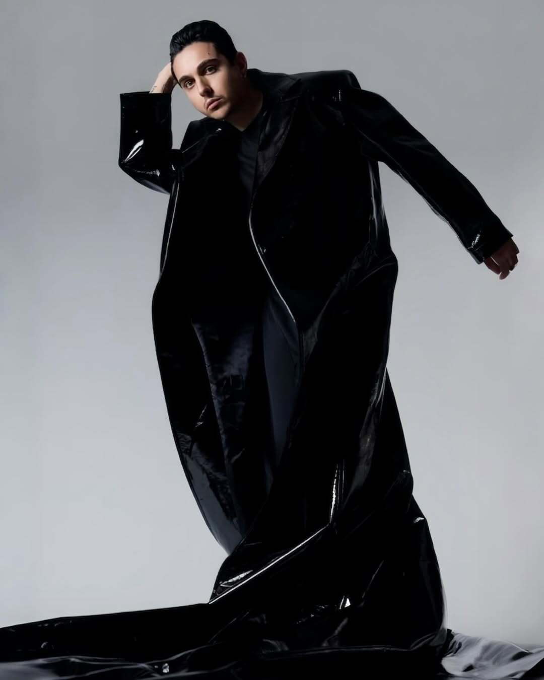 "Сейчас есть проблемы": MELOVIN раскрыл, сколько денег ежемесячно ему приносят самые популярные хиты