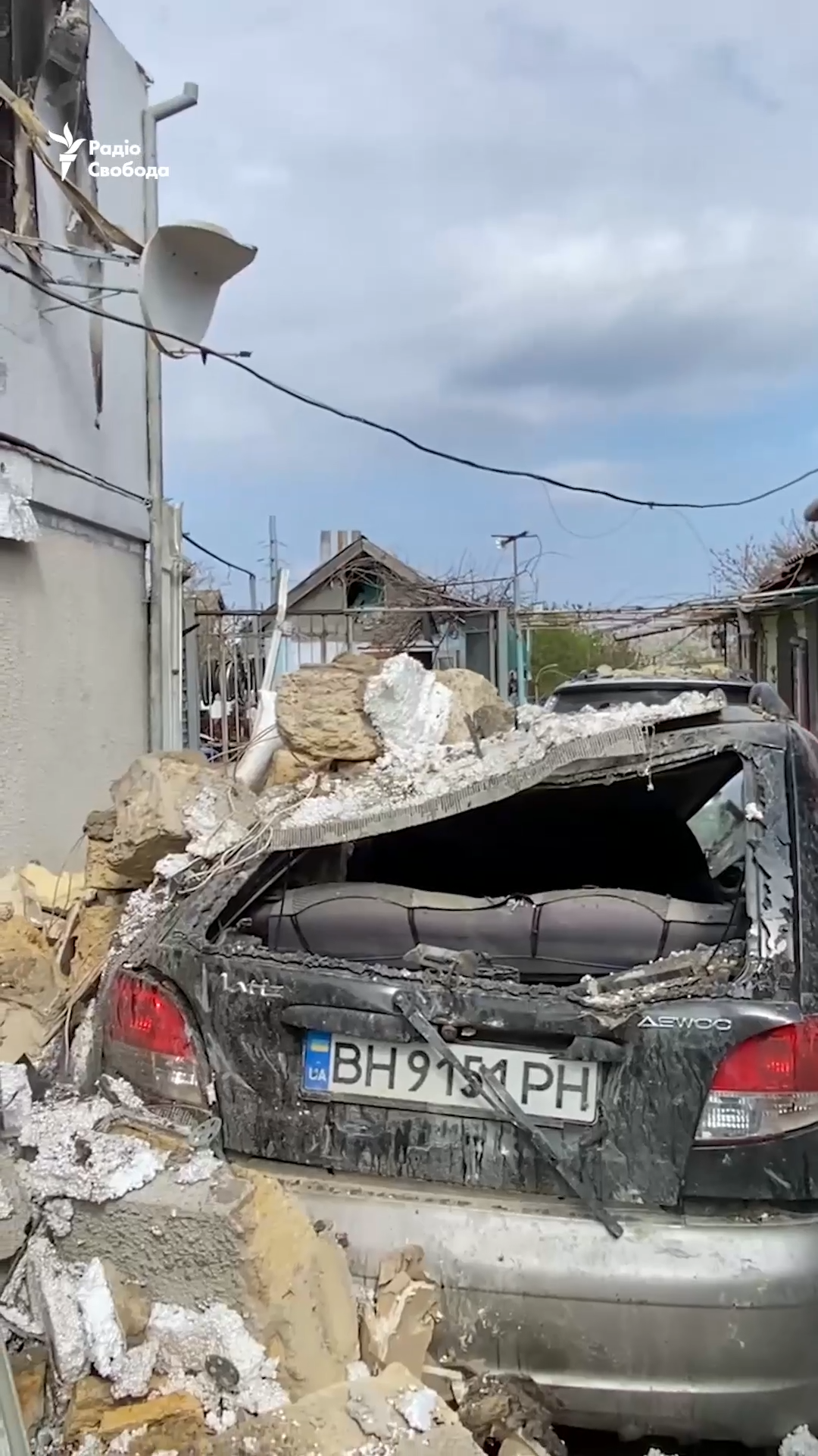 "Це був жах": мешканка Одеси розповіла про момент російської атаки і її наслідки. Відео