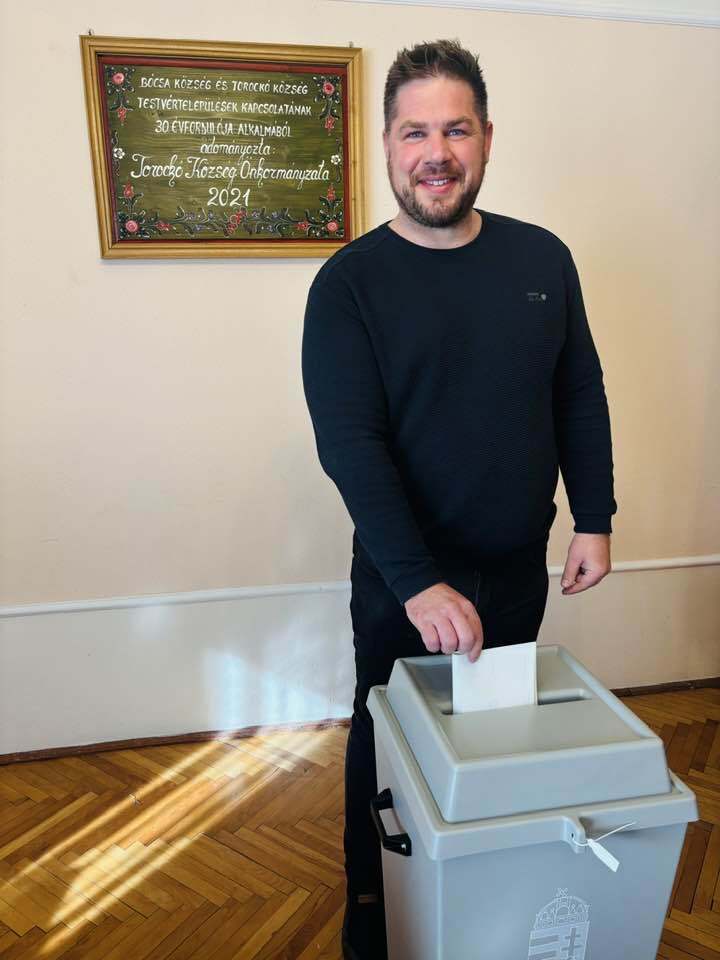 В Угорщині проходять доленосні парламентські вибори: які шанси в Орбана. Усі деталі