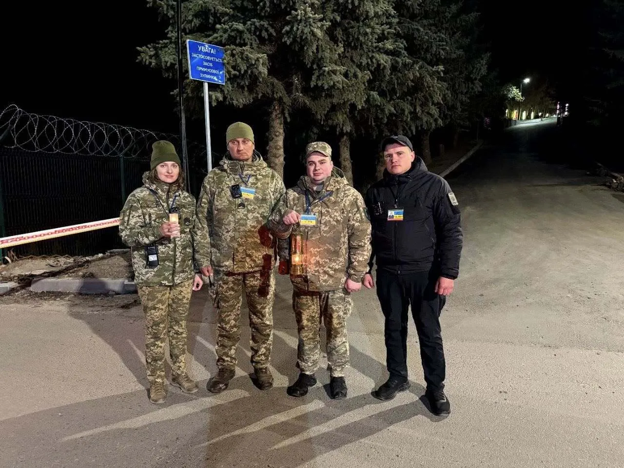 Благодатный огонь в Украине: пограничники показали, как встречали. Фото