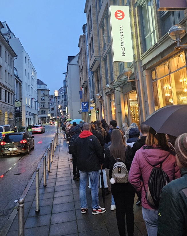 В Венгрии начались судьбоносные парламентские выборы: каковы шансы у Орбана. Все детали