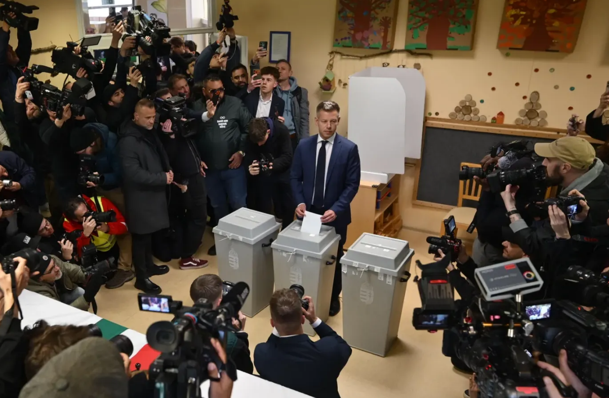 В Венгрии начались судьбоносные парламентские выборы: каковы шансы у Орбана. Все детали