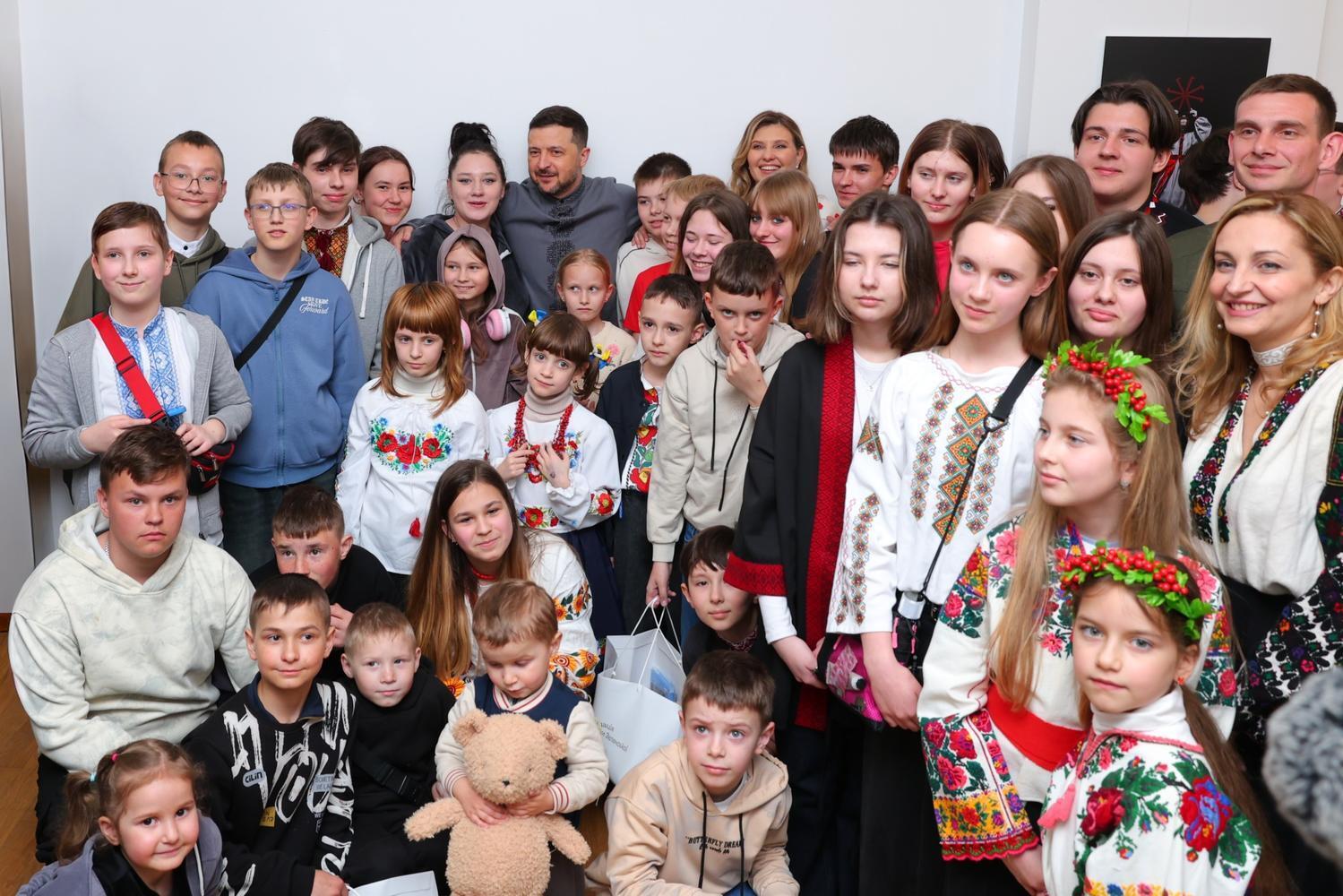 Президент и первая леди поддержали благотворительную платформу социально-ответственного бизнеса "Детям наших Защитников"