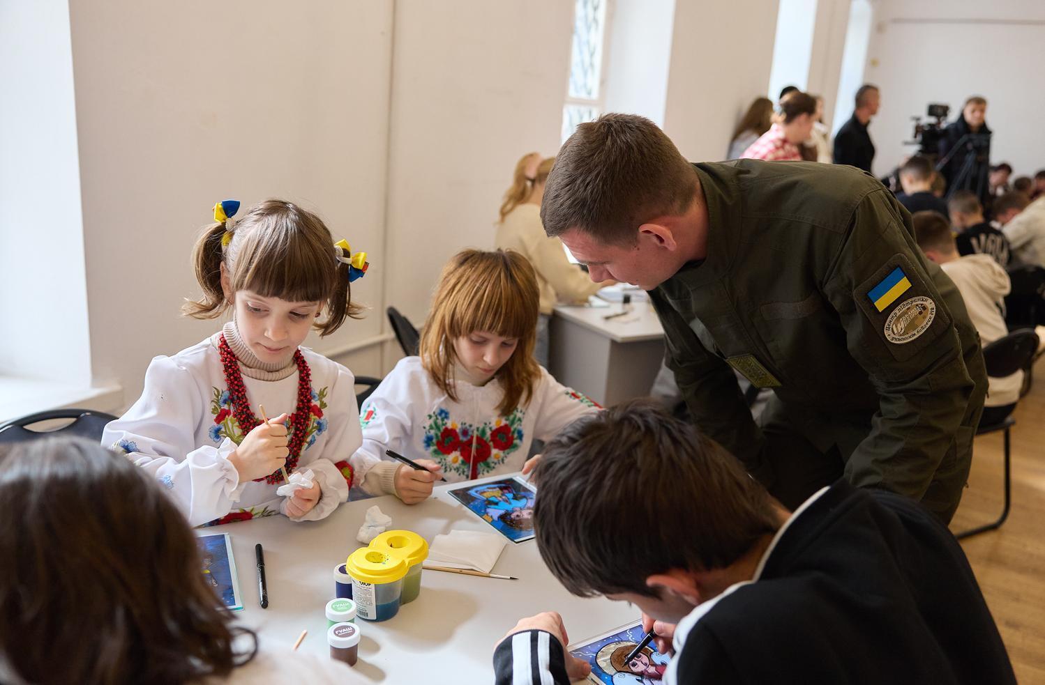 Президент и первая леди поддержали благотворительную платформу социально-ответственного бизнеса "Детям наших Защитников"