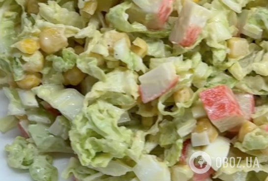 Вкусный салат из пекинской капусты для праздничного стола и на каждый день: делимся рецептом