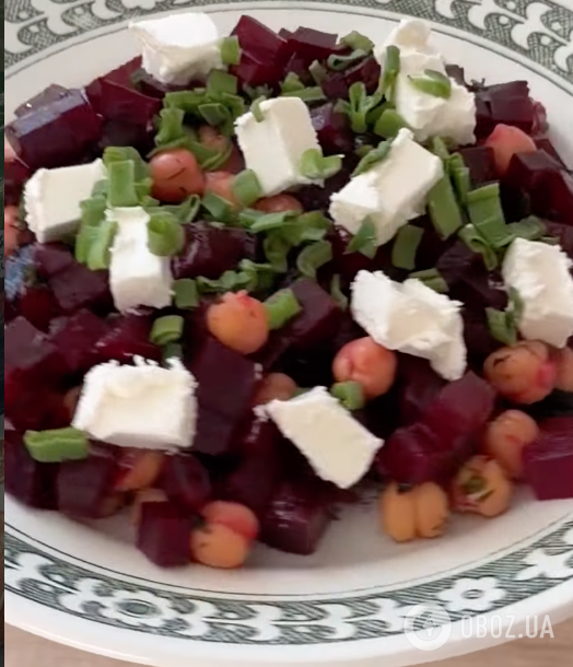 Полезный салат из свеклы и нута на каждый день: делимся рецептом