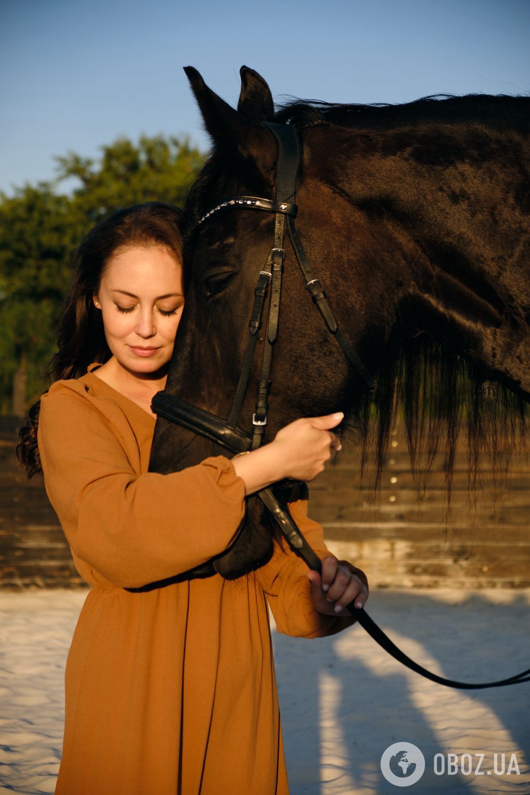 "Думали, що ми живемо в печерах і маємо кнопкові телефони". Зірка "Щедрика" Яна Корольова – про переїзд за кордон, втрату мами і провину росіян