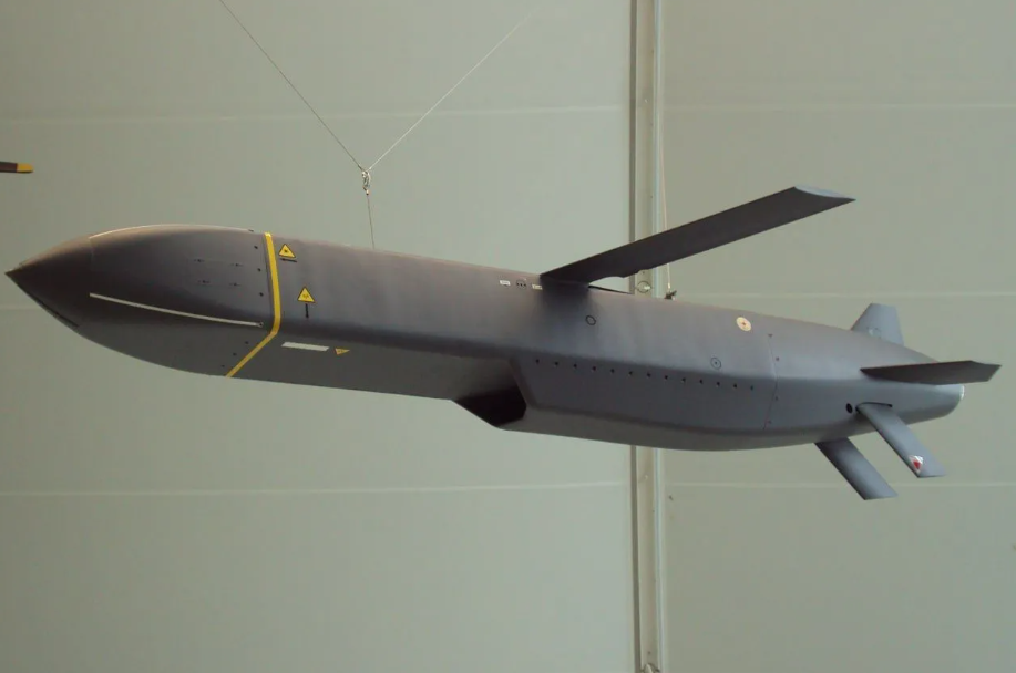 Сили оборони ракетами SCALP вдарили по місцю зберігання ударних БПЛА ворога в Донецьку. Відео