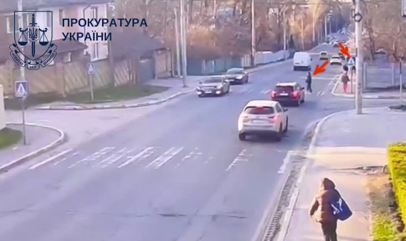 В Ірпені водій збив на переході 13-річну дівчинку: дитина у важкому стані. Відео