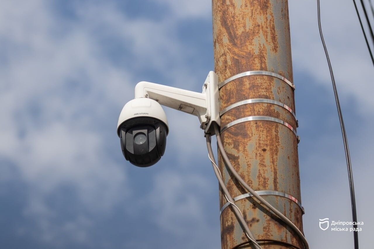 Безпека на дорогах Дніпра: у місті встановили ще 82 камери відеоспостереження та розширюють систему фізичного захисту