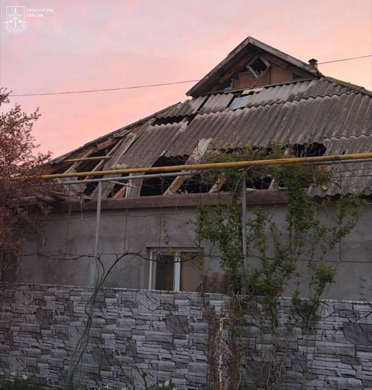 Росія масовано атакувала південь Одещини: пошкоджено цивільне судно під прапором Панами, зруйновано СТО. Фото та відео