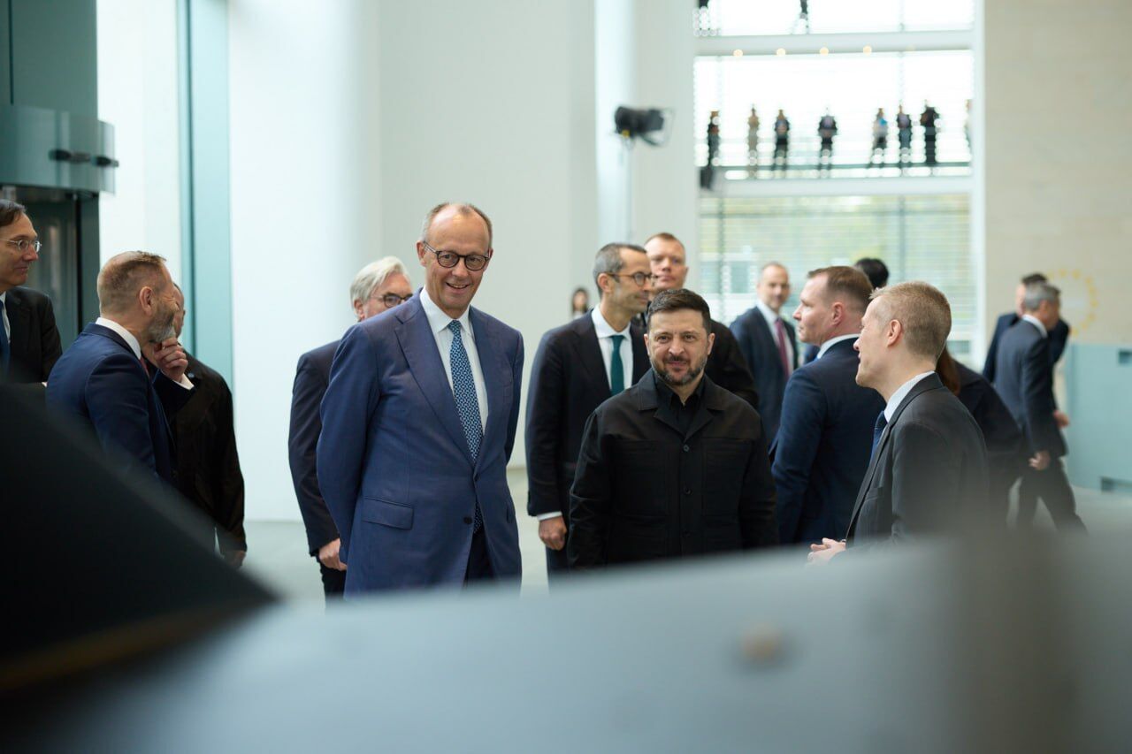 Зеленський  у Німеччині провів перемовини з Мерцом: підписано важливу угоду. Усі подробиці