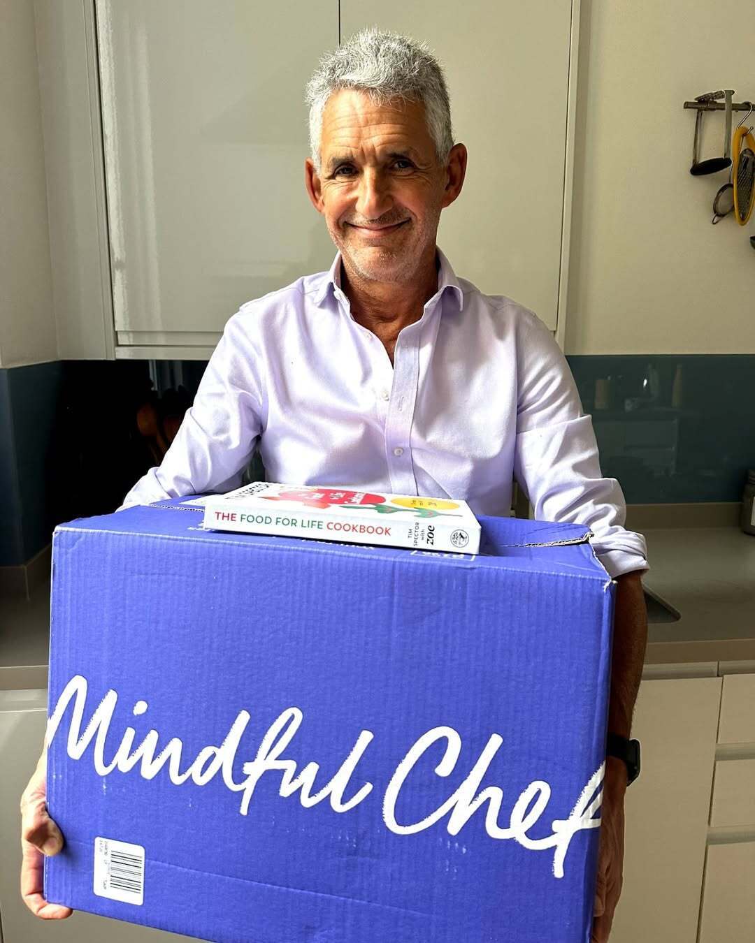 Британський професор щодня о 22:30 робить одну й ту саму дивну річ: цей "ритуал" зробив його сон "ідеальним"