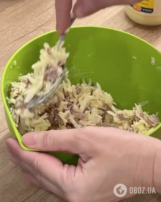 Горячие бутерброды "Пальчики оближешь": рецепт сытного блюда для перекуса