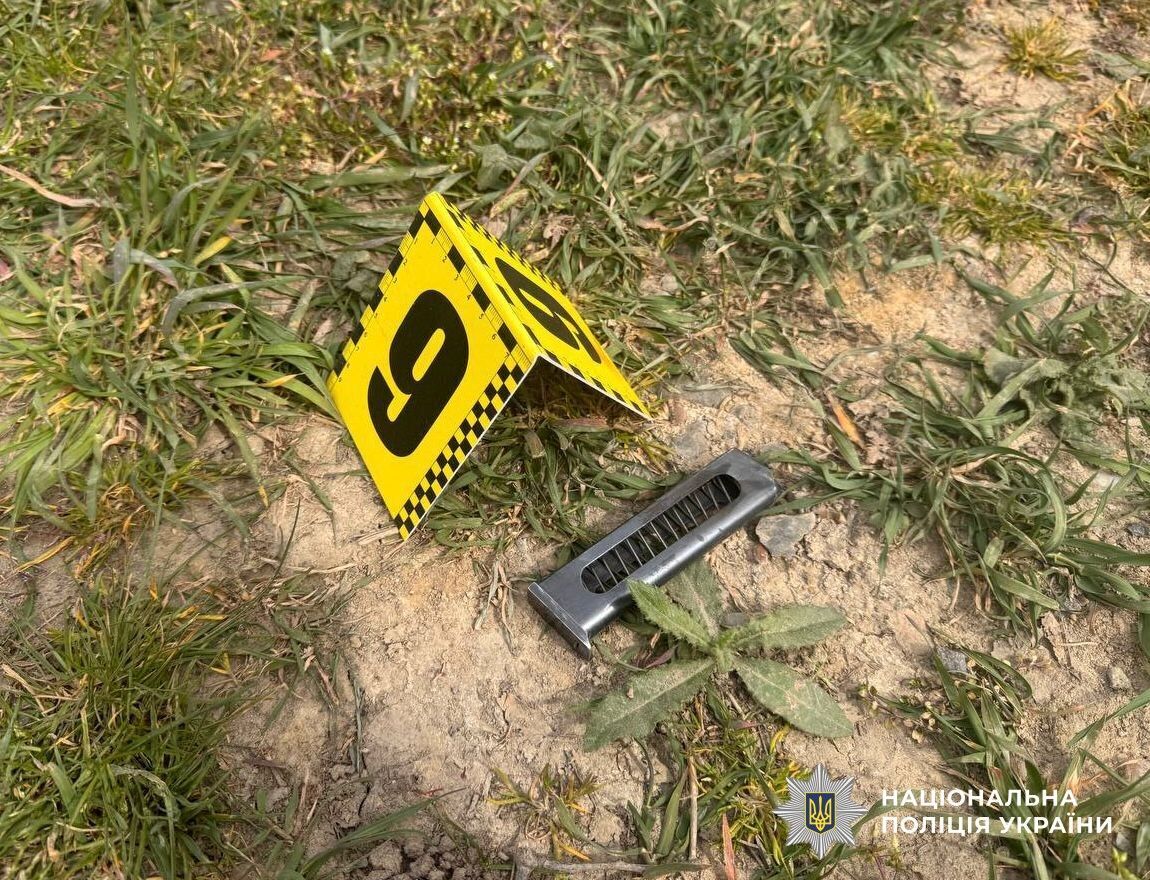 Відкрив вогонь по правоохоронцях: на Закарпатті поліція затримала озброєного викрадача жінки з 3-річною дитиною. Фото та відео