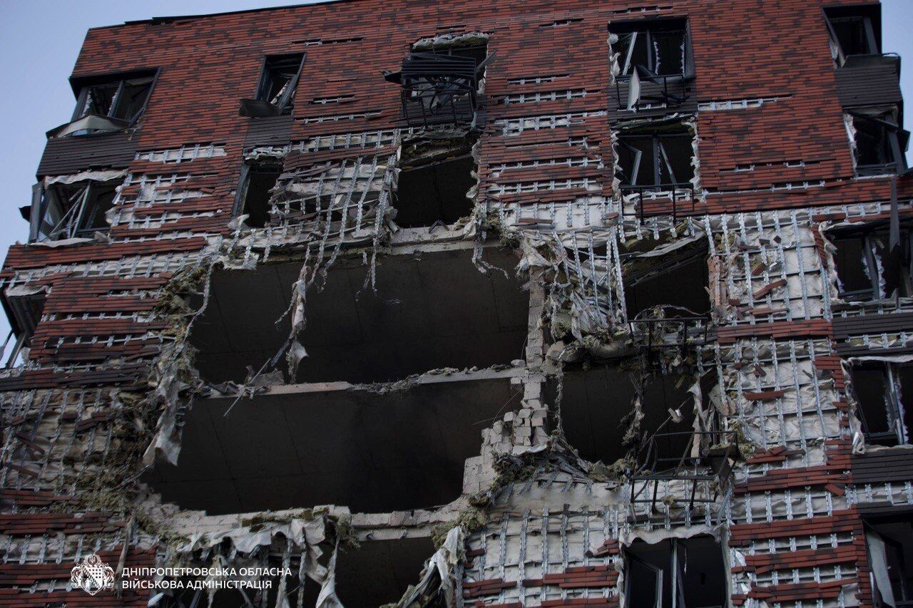 Россия атаковала Украину тремя баллистическими ракетами и 324 дронами: силы ПВО обезвредили 309 целей