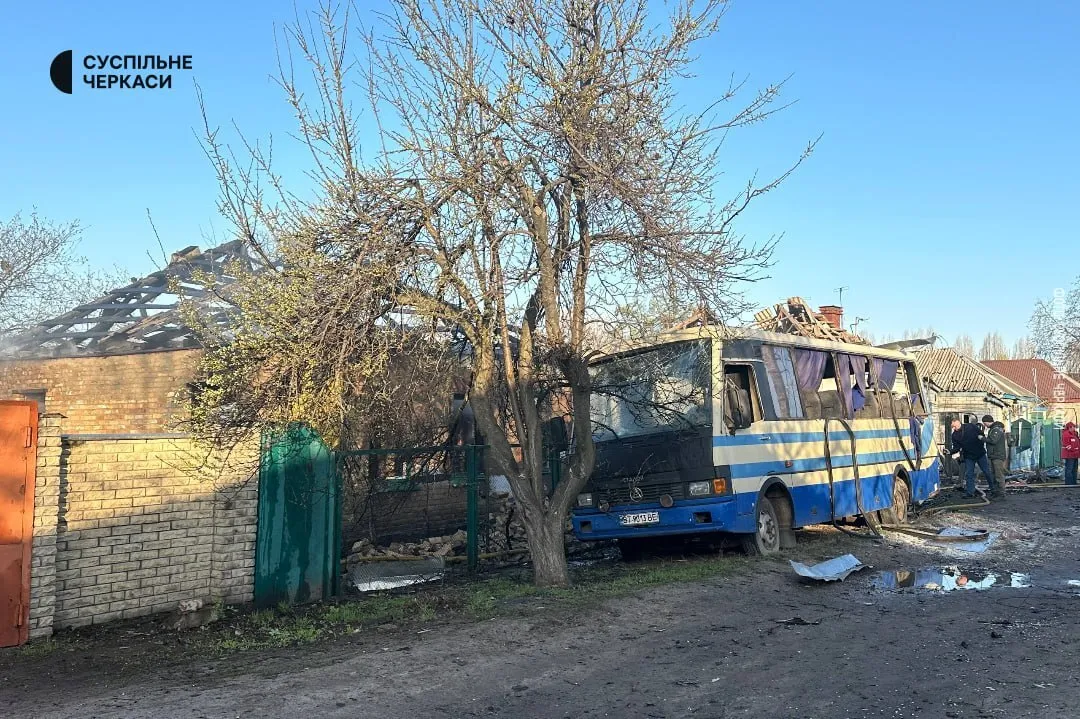 Росія атакувала Черкаси дронами: постраждали четверо людей. Фото та відео