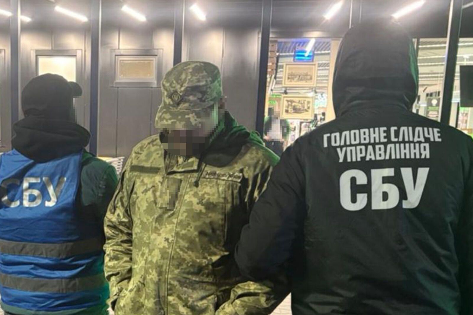 В Киеве депутат из Закарпатья организовал схему заработка на уклонистах. Подробности и фото