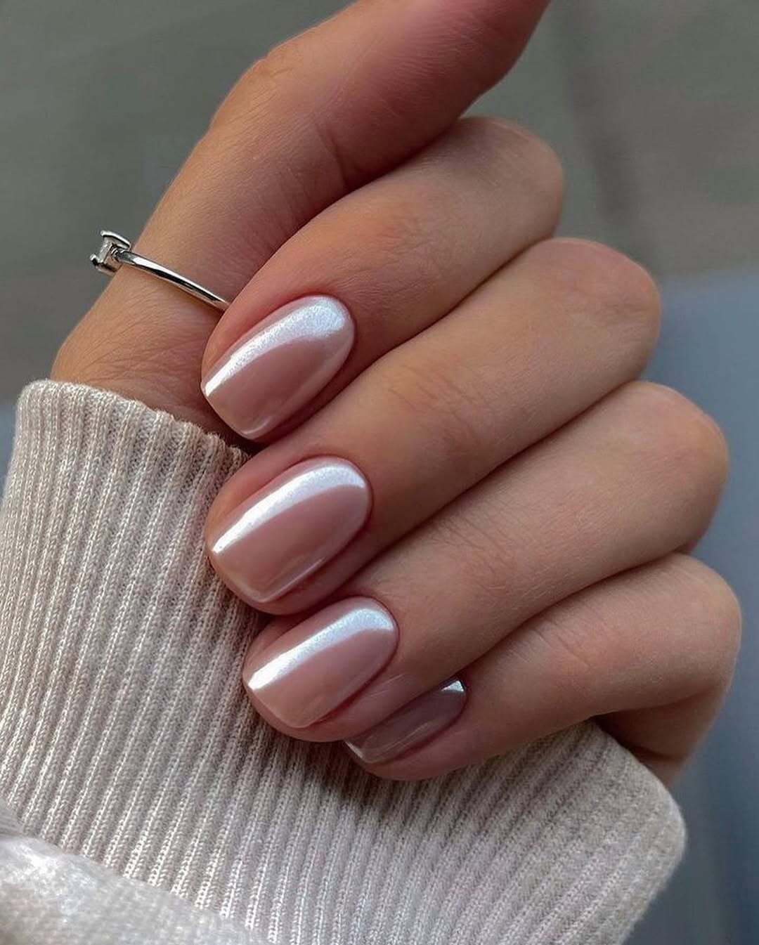 Який манікюр модний цієї весни: як зробити глазуровані нігті