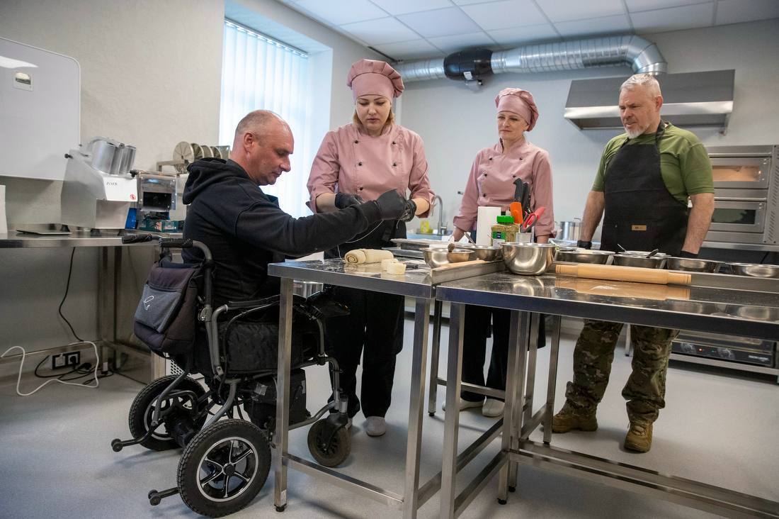 В Киеве открыли новое пространство городского центра реабилитации "Аскольд". Фото