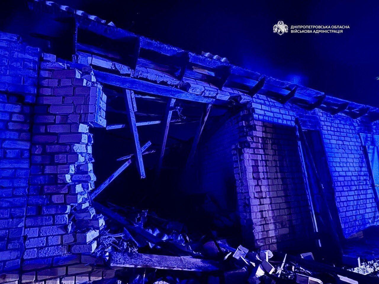 Росія атакувала Дніпро "Шахедами": зруйновано навчальний заклад, постраждали двоє дітей. Фото