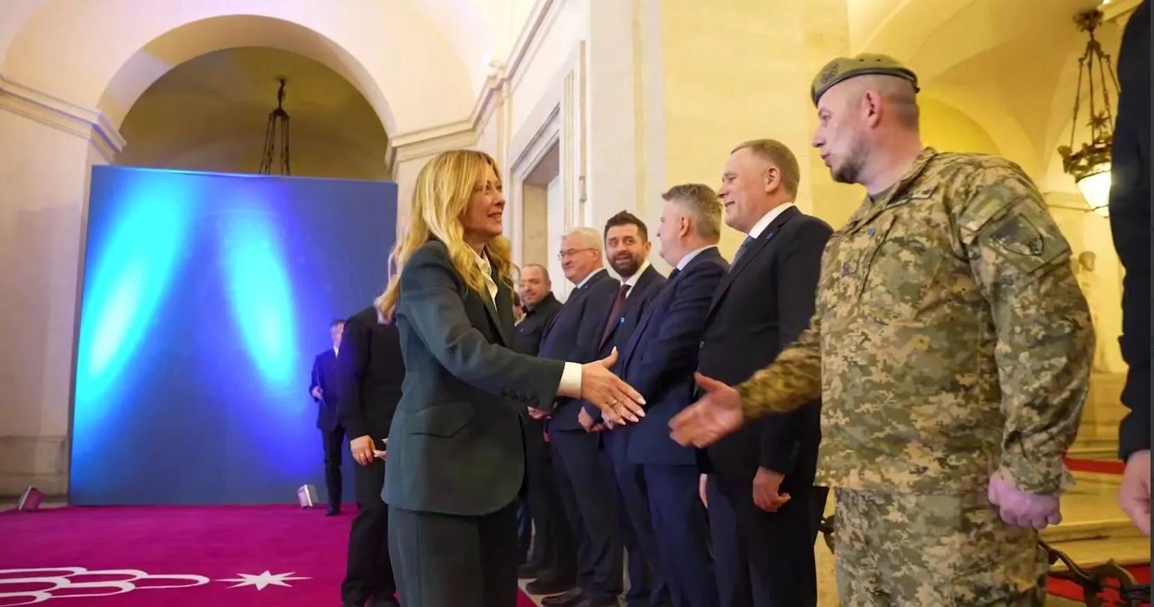 Италия поддерживает разблокирование €90 млрд для Украины: Зеленский в Риме встретился с Мелони, Маттареллой и Крозетто. Фото и видео
